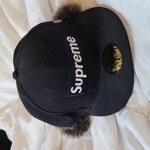 SUPREME brand NEW ERA ear flap hat        7 3/8